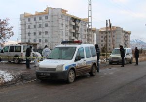 Polis silahlı saldırganları arıyor